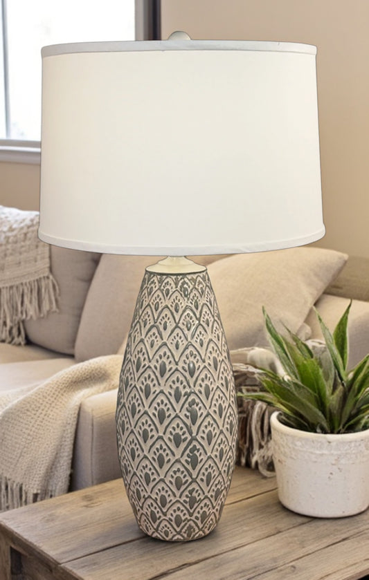 Cottage/Moonlight Beach Large Fleur De Lis Vase Table Lamp